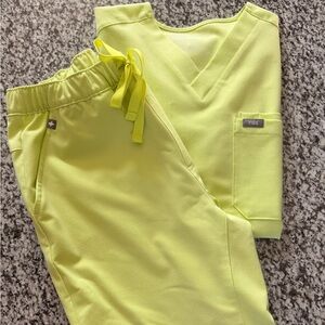 FIGS Men’s Sea Mist XS Scrub Set